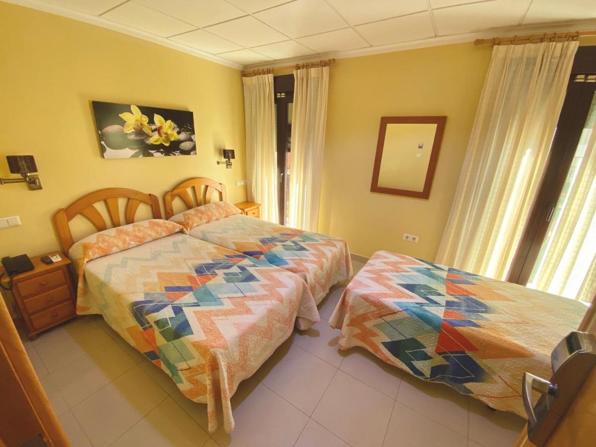 Hostal L'Anfora Denia Exterior photo