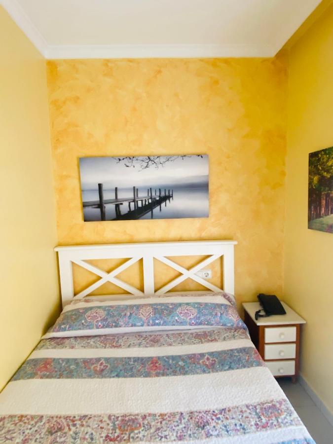 Hostal L'Anfora Denia Exterior photo