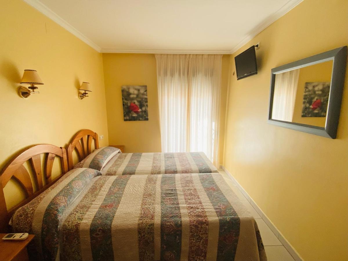 Hostal L'Anfora Denia Exterior photo